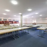 Hotel Mercure Muenchen Airport 4*
