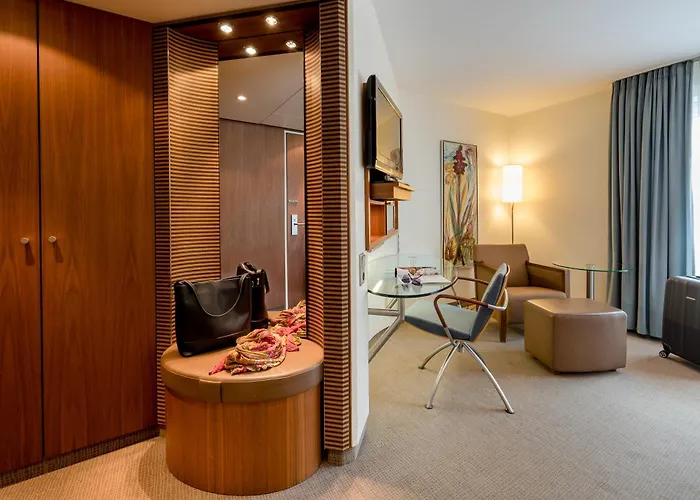 Hotel Mercure München Airport 4*