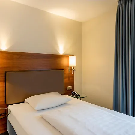 Mercure Muenchen Airport 4*