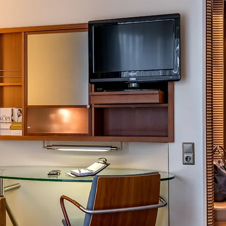 Mercure München Airport Hotel 4*