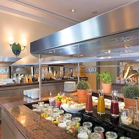 Hotel Sunday Muenchen Airport 4*