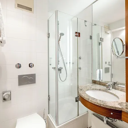 Sunday Muenchen Airport Hotel Freising