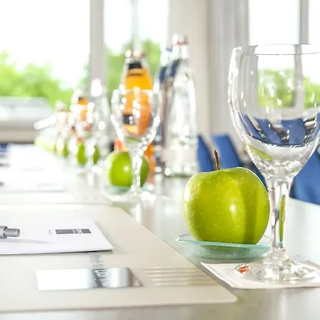 Hotel Mercure Muenchen Airport 4*