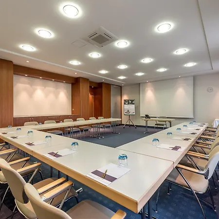 Sunday Hotel Muenchen Airport Freising Szálloda 4*