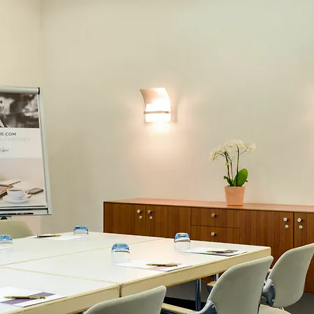 Mercure Muenchen Airport 4*