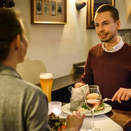 Sunday Hotel Muenchen Airport Freising Szálloda 4*