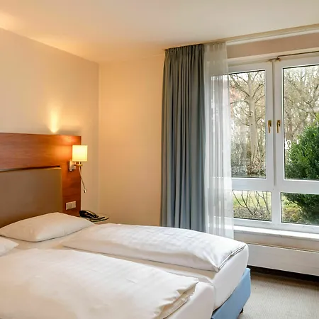 Sunday Muenchen Airport Hotel 4*